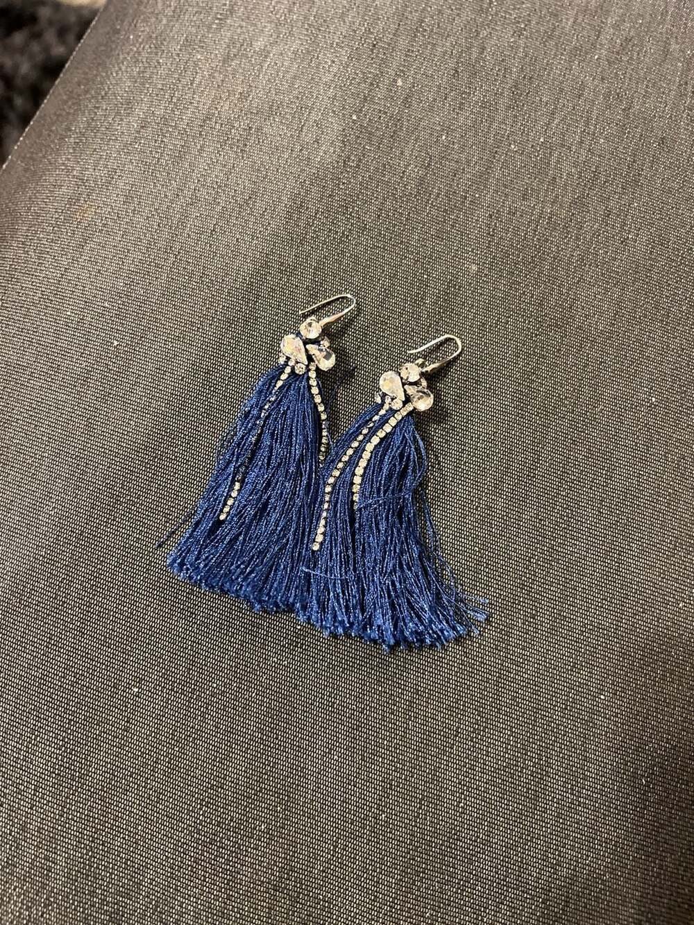 EARRINGS ANTHROPOLOGIE BLUE TASSELS WITH RHINESTONES
